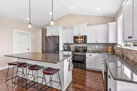Kitchen - 715 Red Maple Loop, Everson, WA 98247 photo 1 of 5