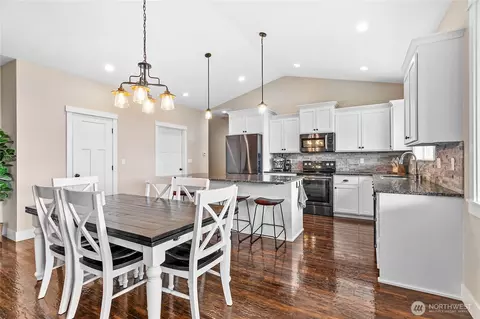 Dining - 715 Red Maple Loop, Everson, WA 98247 photo 3 of 3