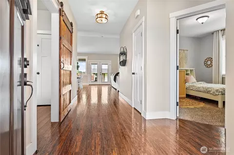 Entry Way - 715 Red Maple Loop, Everson, WA 98247 photo 1 of 3