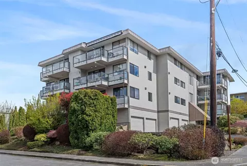217 Alder St #101, Edmonds, WA 98020