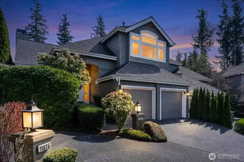 11617 E Oakmont Dr, Mukilteo, WA 98275