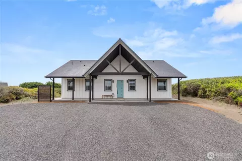 1229 Channel Ave SW, Ocean Shores, WA 98569