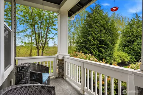 Exterior - 4325 30th Dr SE, Everett, WA 98203 photo 4 of 7