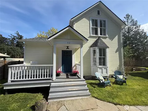 82 Blanchard Rd, Eastsound, WA 98245