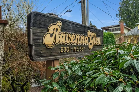 2301 NE 65th St #406, Seattle, WA 98115