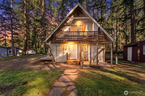 14602 Holiday Dr NW, Gig Harbor, WA 98329