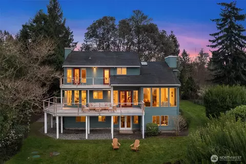 7010 SW Maury Park Rd, Vashon, WA 98070