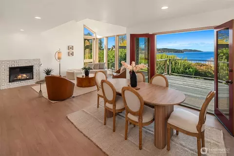 7010 SW Maury Park Rd, Vashon, WA 98070