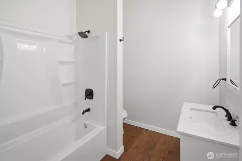 Bath - 101 SW 2nd St, Chehalis, WA 98532 photo 1 of 4