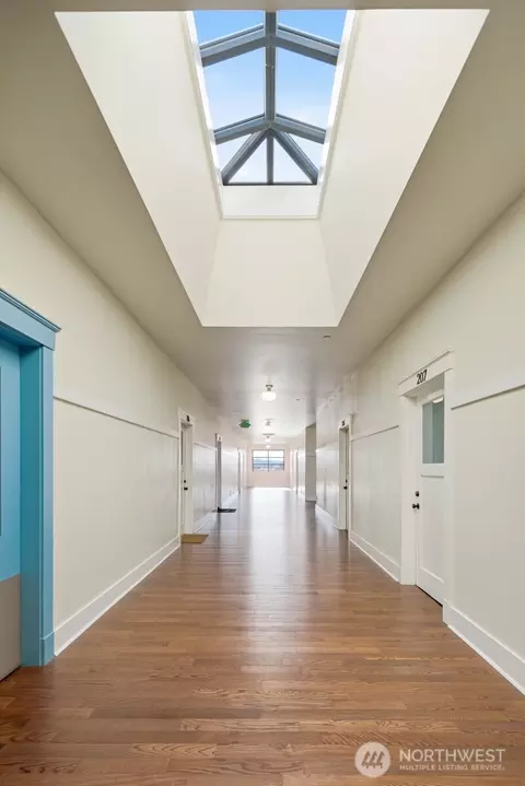 Entry Way - 101 SW 2nd St, Chehalis, WA 98532 photo 2 of 3
