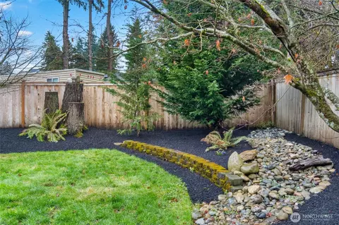 Exterior - 419 124th St SE, Everett, WA 98208 photo 10 of 11