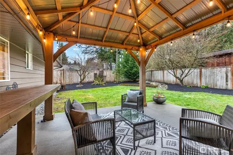 Exterior - 419 124th St SE, Everett, WA 98208 photo 6 of 11