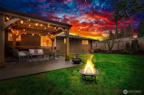 Exterior - 419 124th St SE, Everett, WA 98208 photo 7 of 11