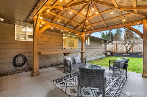 Exterior - 419 124th St SE, Everett, WA 98208 photo 8 of 11