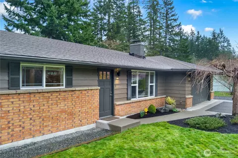 Exterior - 419 124th St SE, Everett, WA 98208 photo 3 of 11