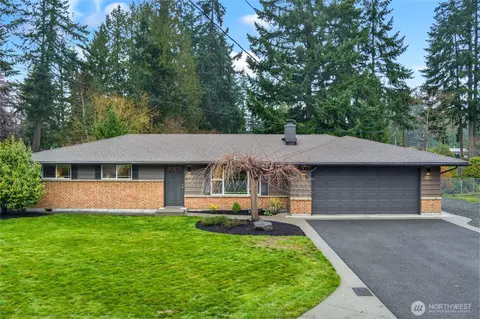 Exterior - 419 124th St SE, Everett, WA 98208 photo 2 of 11