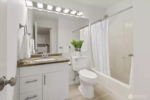 Bath - 2009 196th St SE #E303, Bothell, WA 98012 photo 1 of 2