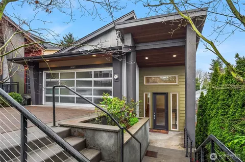 3042 SW Manning St, Seattle, WA 98126