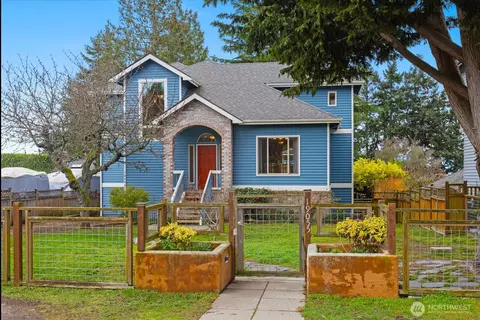 19055 21st Ave NW, Shoreline, WA 98177