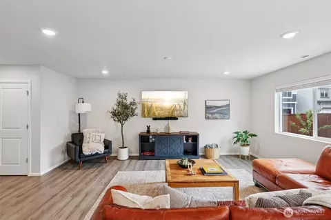 Living - 1423 Cascade St, Sultan, WA 98294 photo 3 of 3