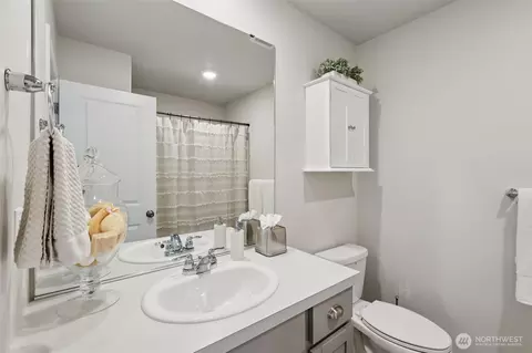 Bath - 1423 Cascade St, Sultan, WA 98294 photo 2 of 2