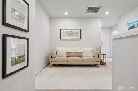 Entry Way - 1423 Cascade St, Sultan, WA 98294 photo 5 of 8