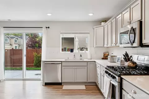 Kitchen - 1423 Cascade St, Sultan, WA 98294 photo 3 of 3