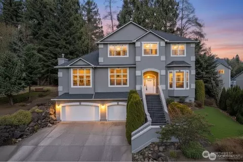 250 W St James Pl, Longview, WA 98632