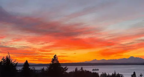 19125 94th Ave W, Edmonds, WA 98020