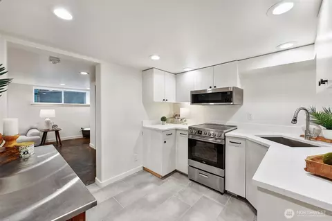 Kitchen - 730 N 87th St, Seattle, WA 98103 photo 6 of 7