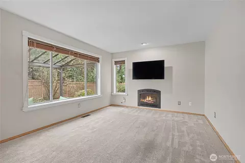 Living - 5510 151st Pl SE, Everett, WA 98208 photo 5 of 5