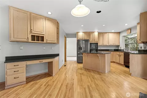 Kitchen - 5510 151st Pl SE, Everett, WA 98208 photo 2 of 2