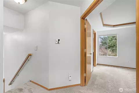 Entry Way - 5510 151st Pl SE, Everett, WA 98208 photo 2 of 2