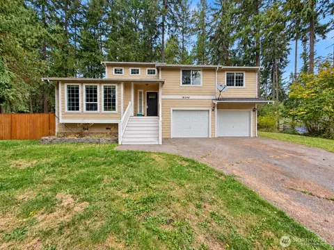 18240 E Clear Lake Blvd SE, Yelm, WA 98597