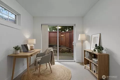 910 N 74th St, Seattle, WA 98103 photo 6