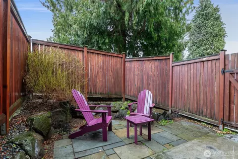 910 N 74th St, Seattle, WA 98103 photo 23
