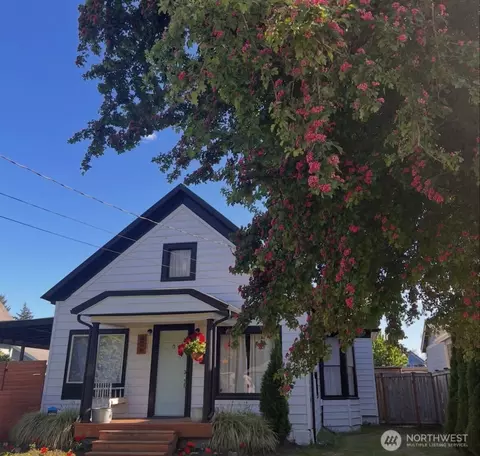 606 4th Ave NE, Puyallup, WA 98372