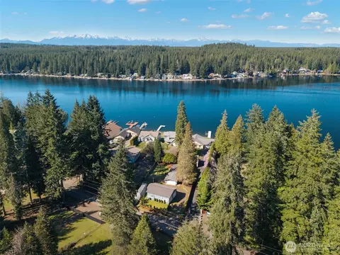 1961 E Mason Lake Dr E, Grapeview, WA 98546