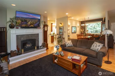 Living - 72 Doe Pl, Sequim, WA 98382 photo 2 of 3