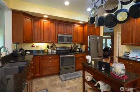 Kitchen - 72 Doe Pl, Sequim, WA 98382 photo 1 of 5