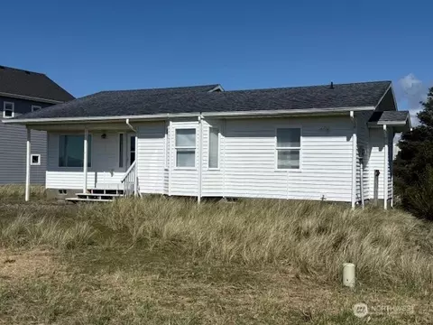 1410 N Jetty Ave SW, Ocean Shores, WA 98569