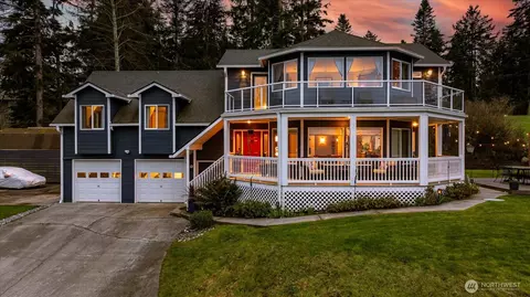 2011 Sandusky Rd, Oak Harbor, WA 98277