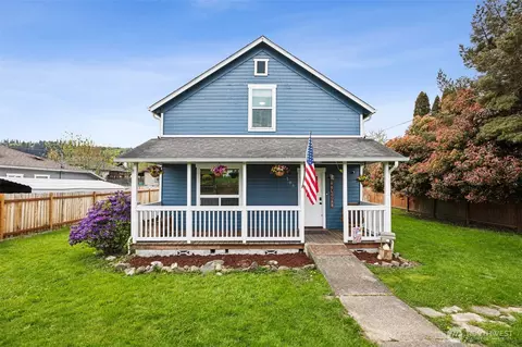 105 Oak St E, Eatonville, WA 98328