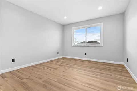 Bedroom - 110 Baker St #A & B, Everson, WA 98247 photo 3 of 6