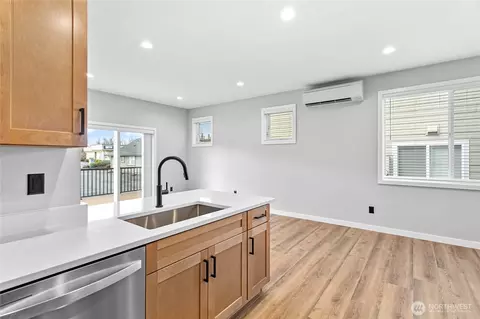 Kitchen - 110 Baker St #A & B, Everson, WA 98247 photo 3 of 3