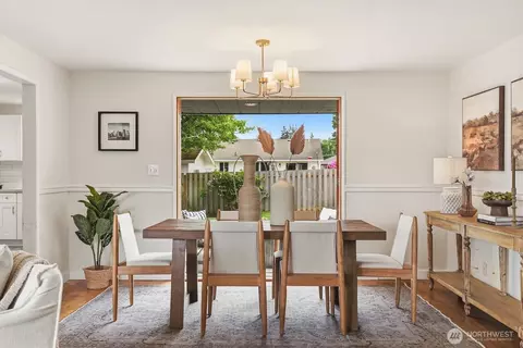 Dining - 4893 Alpine Dr, Everett, WA 98203 photo 1 of 3
