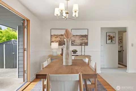 Dining - 4893 Alpine Dr, Everett, WA 98203 photo 3 of 3