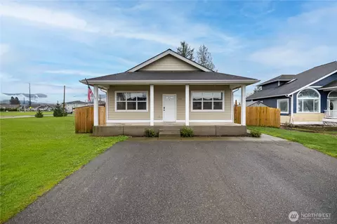 235 Morton St, Sumas, WA 98295