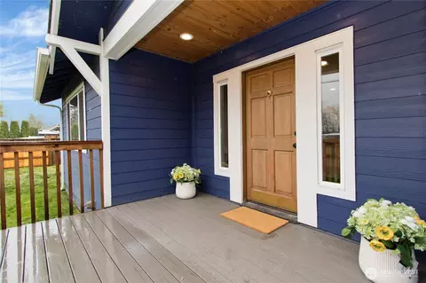 Exterior - 42801 264th Ave SE, Enumclaw, WA 98022 photo 2 of 8