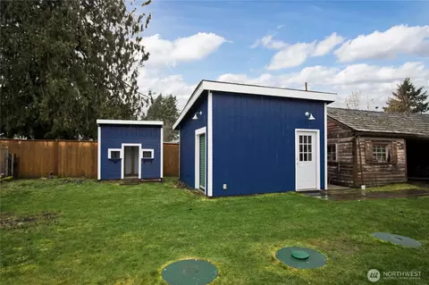 Exterior - 42801 264th Ave SE, Enumclaw, WA 98022 photo 3 of 8